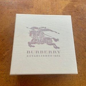 Burberry box with cloth (empty)